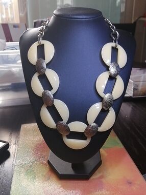 Talbots Cream Link Statement Necklace with Gold Tone Accents 21" Long